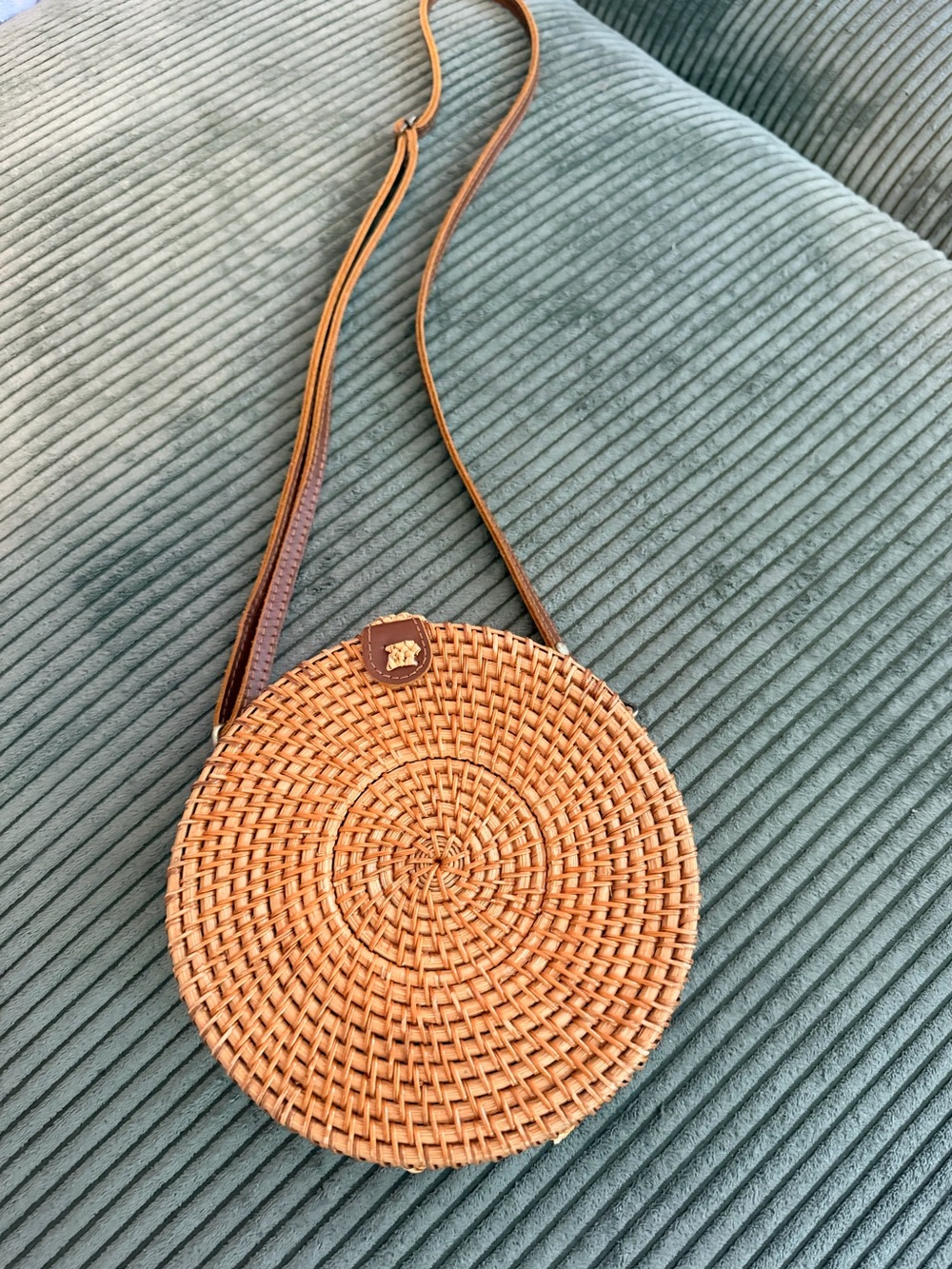Boho Round Rattan Crossbody Bag 🌾✨ Vintage Vibes
